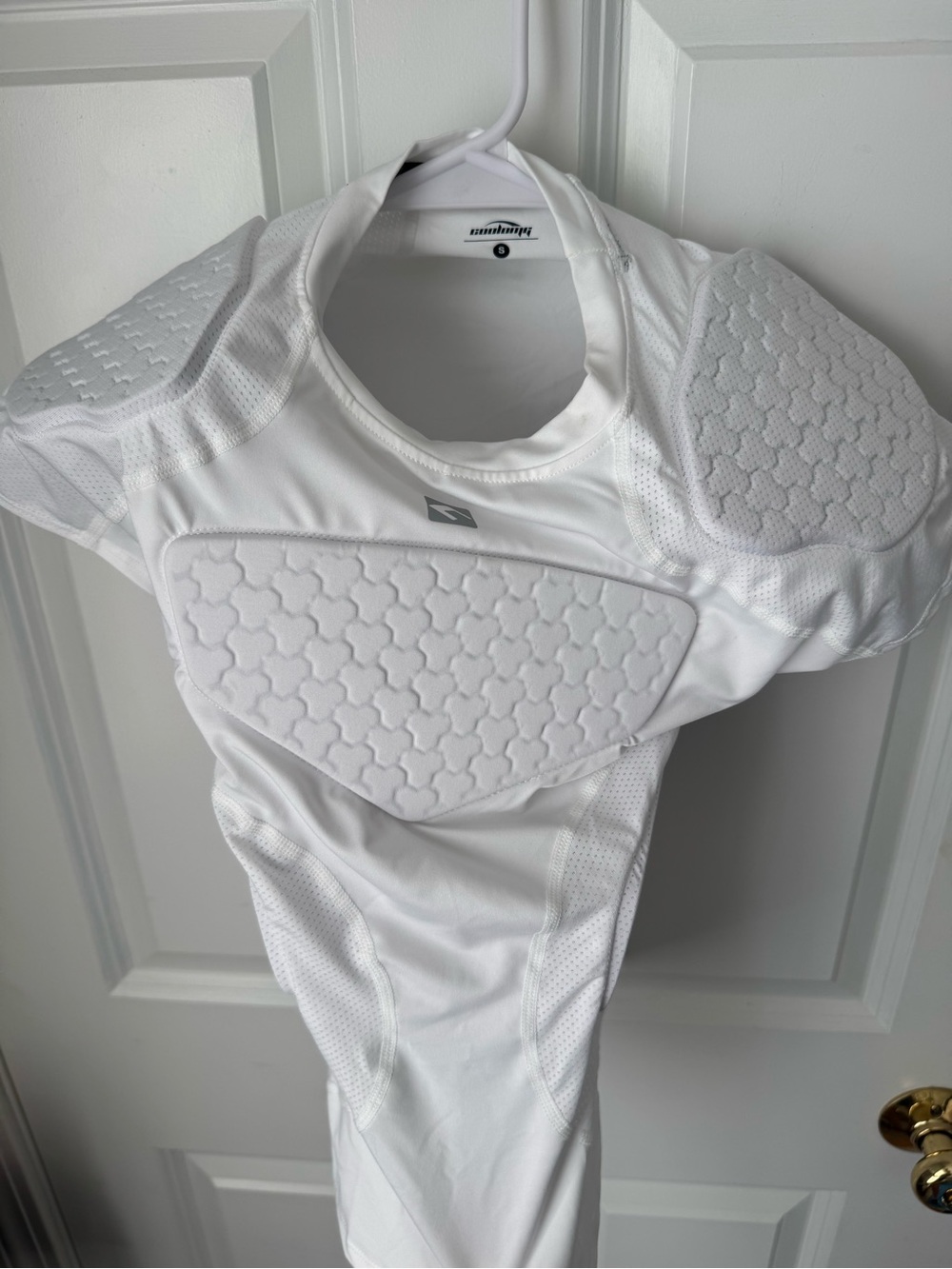 NWOT The COOLOMG Mens Padded Compression Shirt - Picture 8 of 9